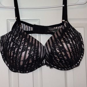 Victoria’s Secrets Very Sexy push up bra. NEW WITHOUT TAGS